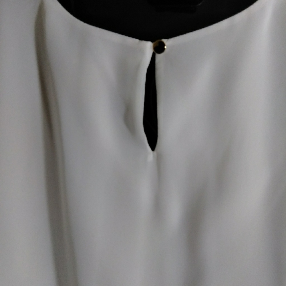 Calvin Klein White Pleated Top - Picture 4 of 4